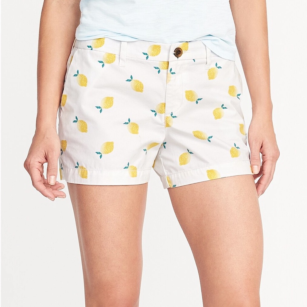 Old Navy Mid Rise Everyday Khaki Short White Lemons Print Twill Cotton 3.5”